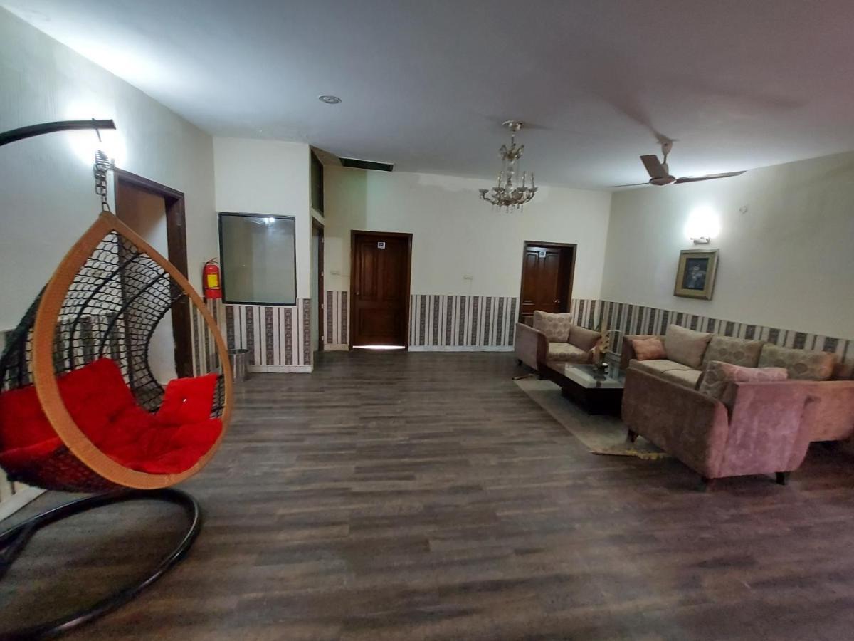 Casa Blanca Boutique Guest House Islamabad Exterior photo