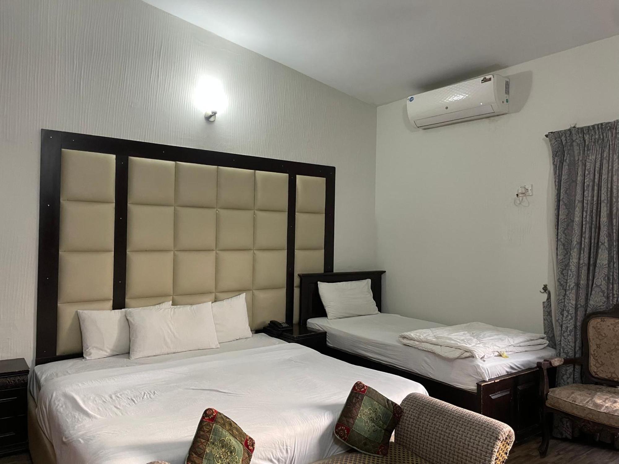 Casa Blanca Boutique Guest House Islamabad Exterior photo