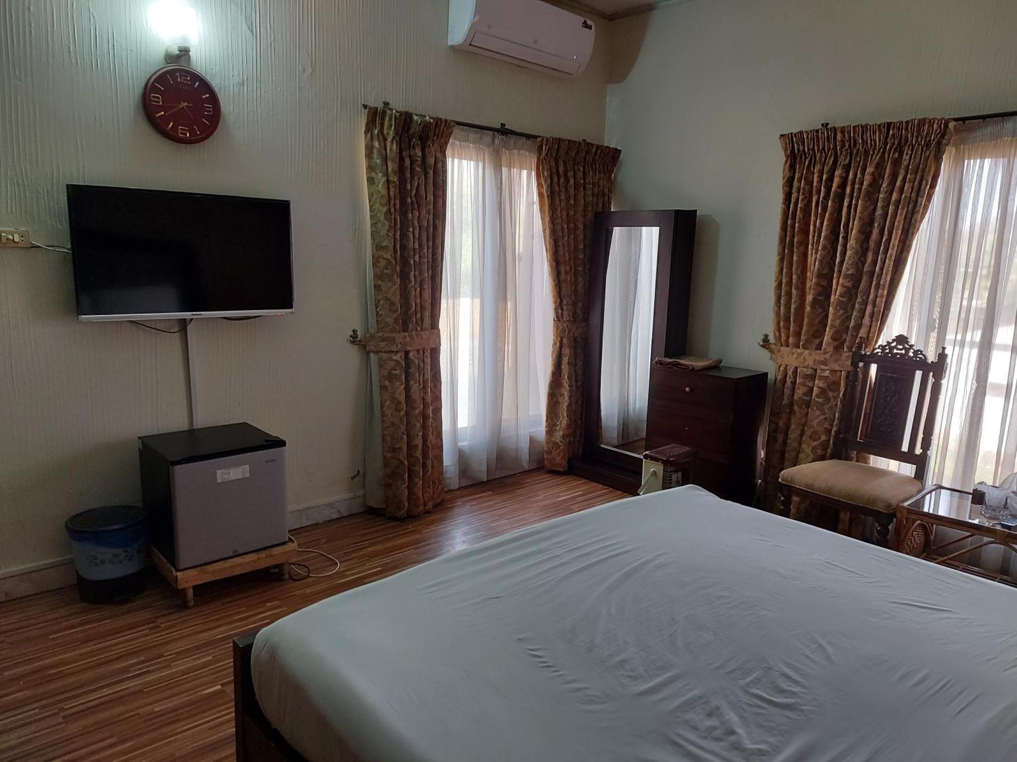 Casa Blanca Boutique Guest House Islamabad Room photo