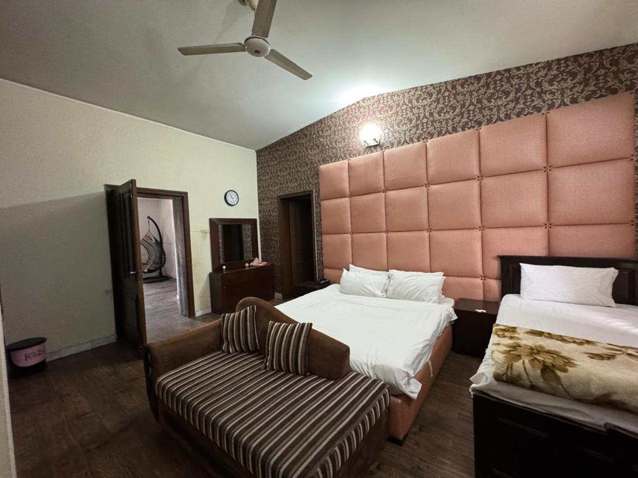 Casa Blanca Boutique Guest House Islamabad Exterior photo